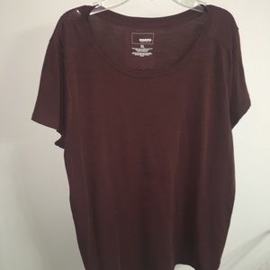 Maroon tee